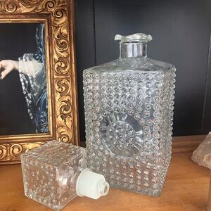 Hobnail Liquor Decantur
